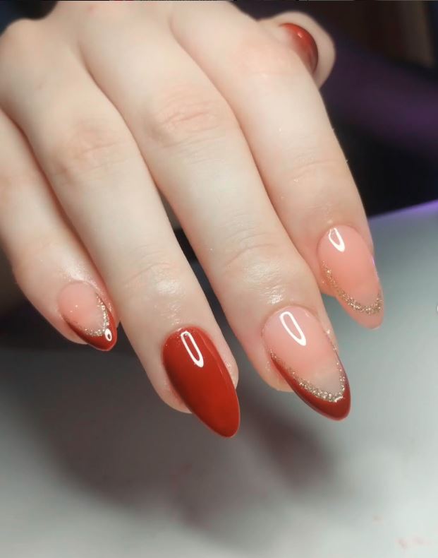 esmaltação em gel unha decoradal de vermelho e prata